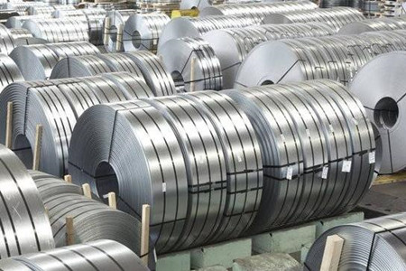 304不銹鋼帶帶磁的原因是什么?受高溫影響!