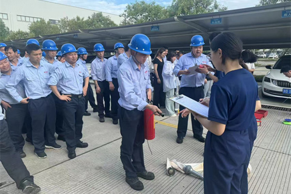 筑牢安全防線!奇億金屬開展全員安全消防實(shí)戰(zhàn)培訓(xùn) 圖2