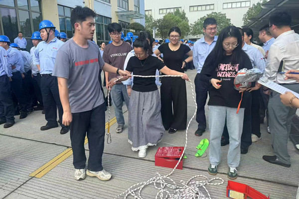 筑牢安全防線!奇億金屬開展全員安全消防實(shí)戰(zhàn)培訓(xùn) 圖4