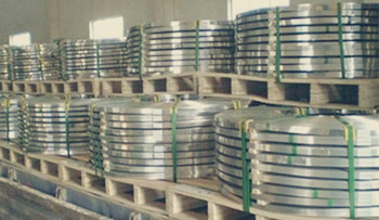 304不銹鋼帶表面有裂縫是怎么回事?